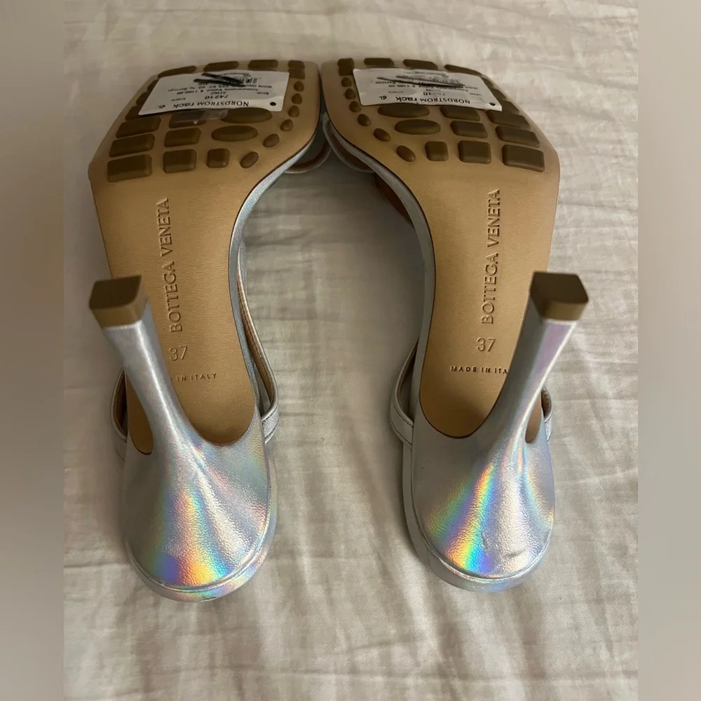New Bottega Veneta Stretch Square Toe Sandals in Moon Drop 37/7